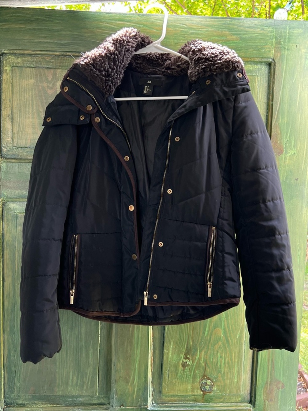 H&M Black Women's Quilted Puffer Jacket with Faux Fur Collar